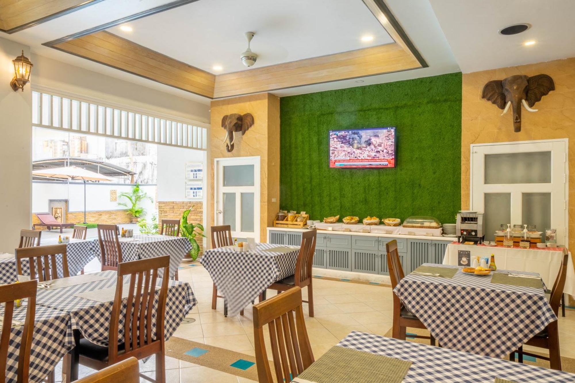 La Vintage Resort Patong Экстерьер фото