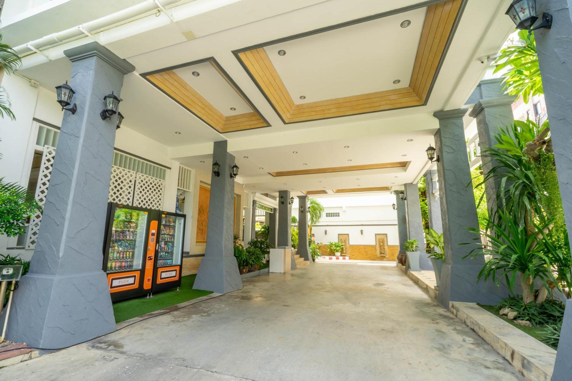 La Vintage Resort Patong Экстерьер фото
