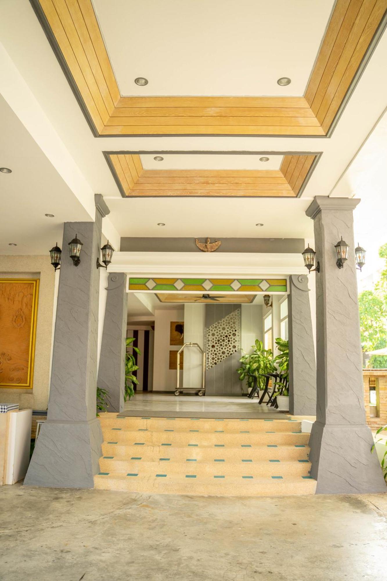 La Vintage Resort Patong Экстерьер фото