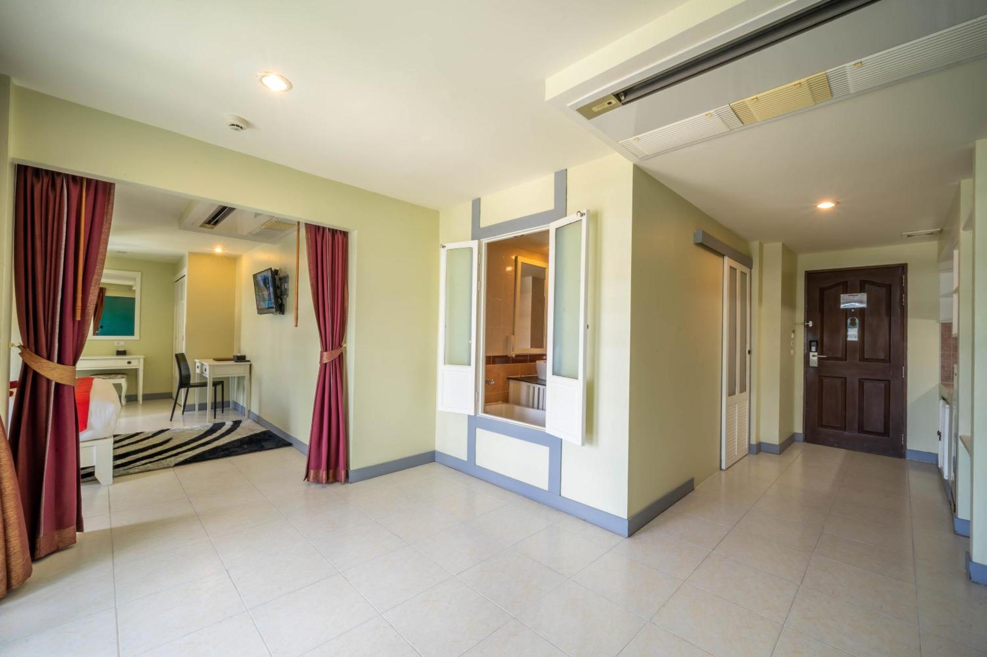 La Vintage Resort Patong Экстерьер фото