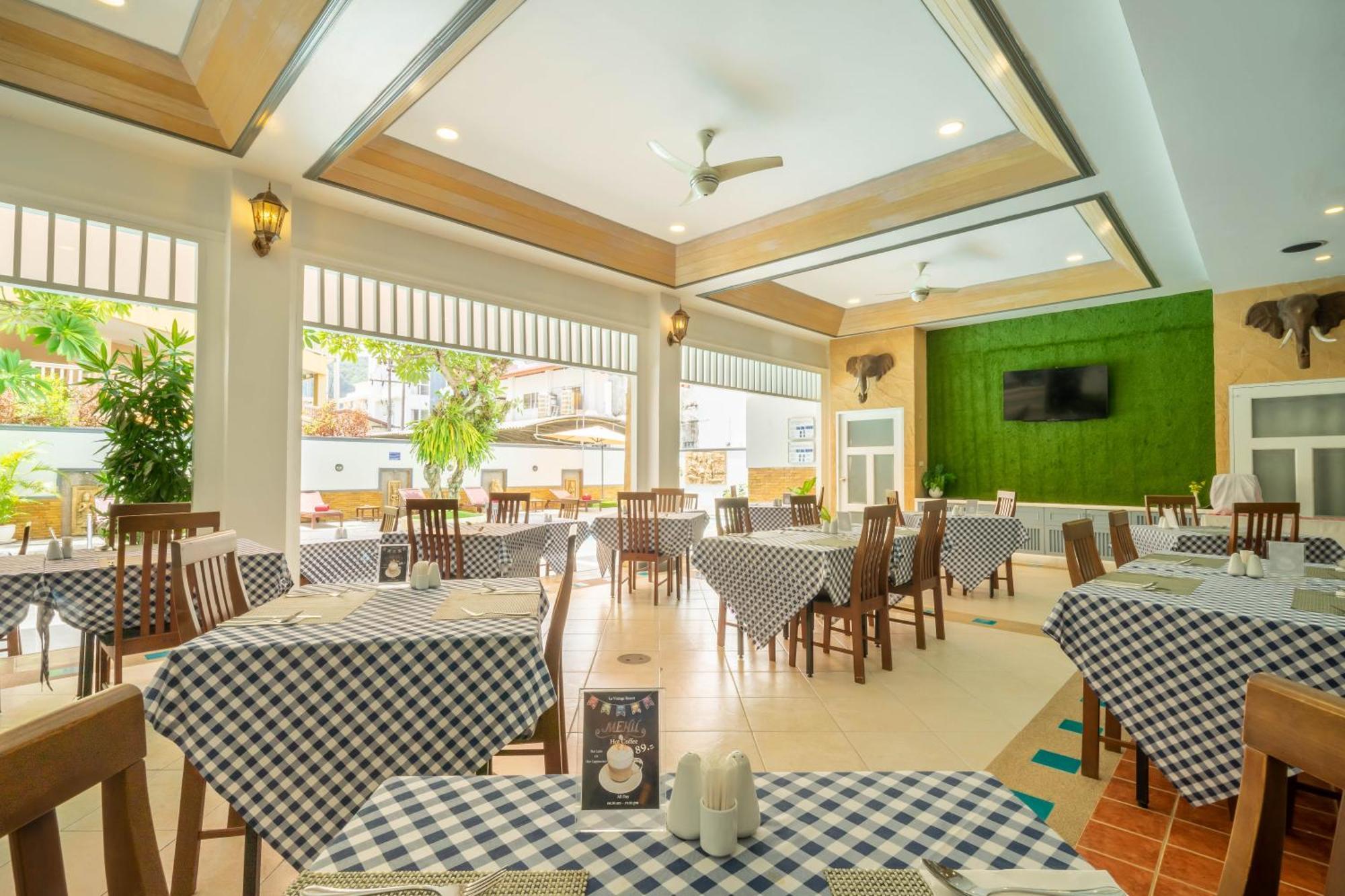 La Vintage Resort Patong Экстерьер фото
