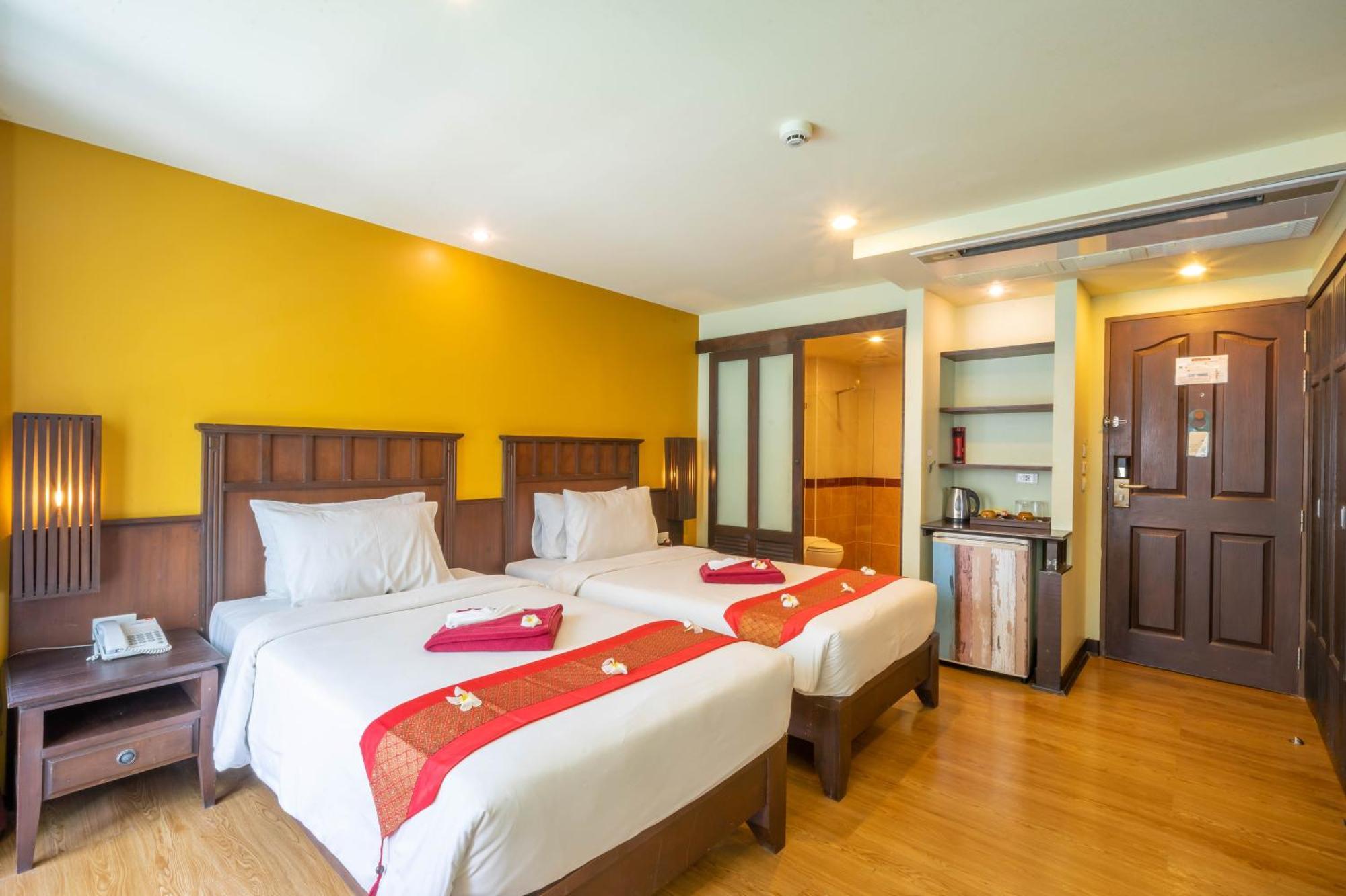 La Vintage Resort Patong Экстерьер фото
