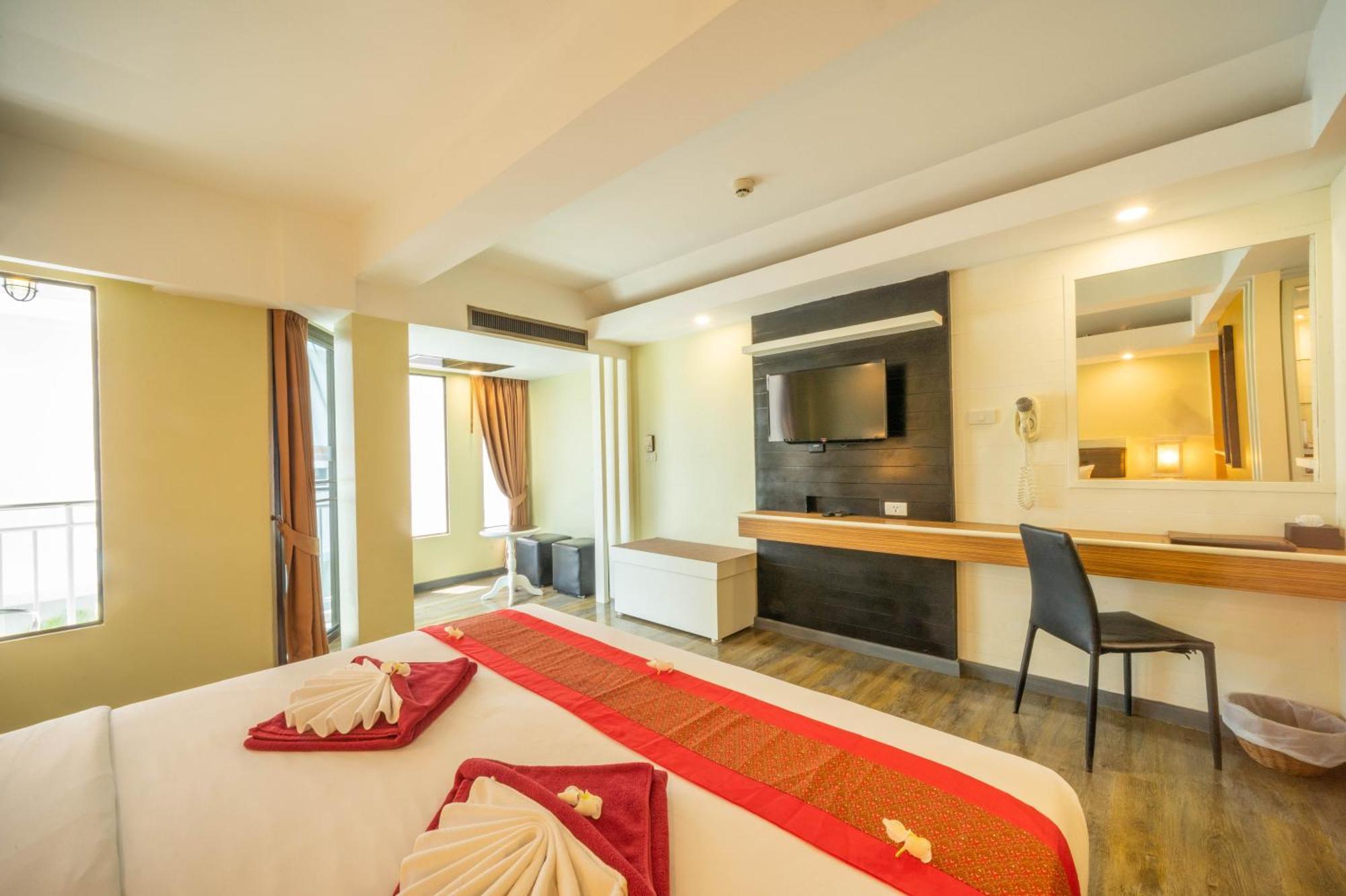 La Vintage Resort Patong Экстерьер фото