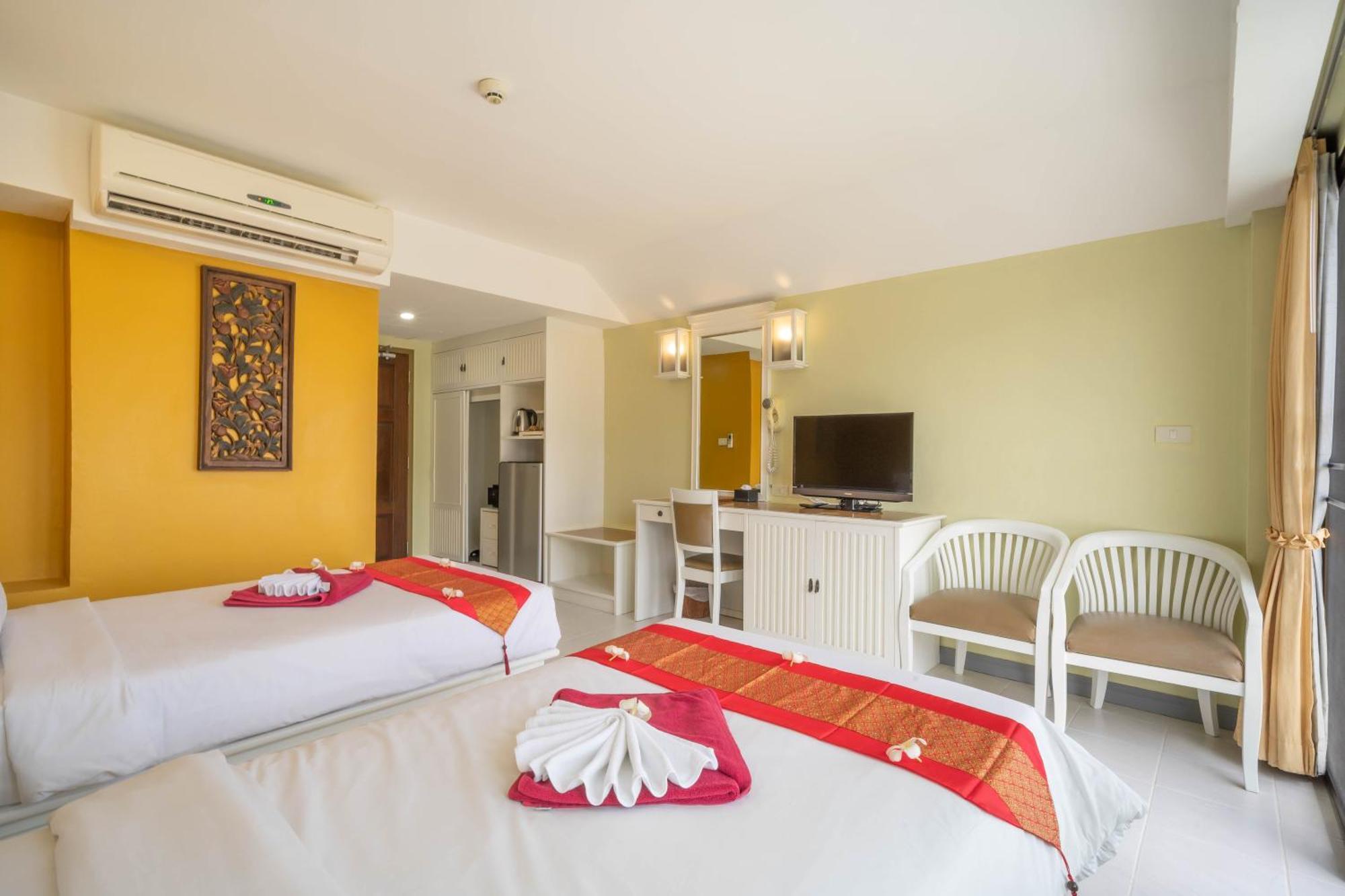 La Vintage Resort Patong Экстерьер фото